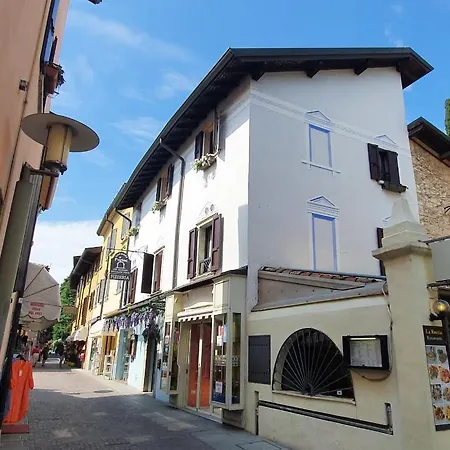 Adriana Lejlighed Sirmione
